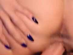 Μεγάλος κώλος, Μόνος