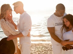 Duży tyłek, Duży kutas, Obciąganie, Styl na pieska, Sex w czwórkę, Wielorasowy, Chudy, Nastolatki