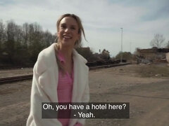 Verga grande, Rubia, Polla, Sexo duro, Lencería, Al aire libre, Público, Medias largas