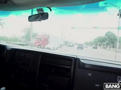 Amatööri, Isot tissit, Suihinotto, Ruskeahiuksinen, Rintava, Spermashotti, Takaapäin, Ratsastaa