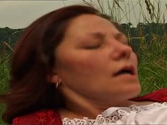 Kisbaba, Cumizás, Ondó fröcskölés, Kőkemény, Érett koros, Érett feleség, Szabadban, Régebbi évjáratú pornó