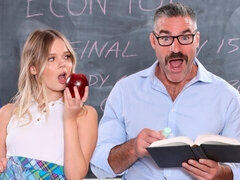 Gros cul, Grosse bite, Sucer une bite, En levrette, Élève