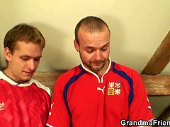 Bionda, Pompino, Hd, Matura, Mamma, Realtà, Urlando, Terzetto