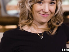 Kehlenfick, Schwanz, Hundestellung, Hardcore, Lecken, Natürlichen titten, Zierlich, Nass