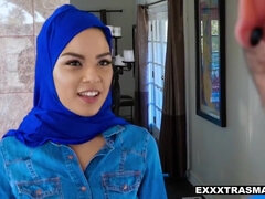 Muslim Step daughter Likes To Get Spitroasted