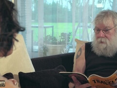 Спальня, Минет, Глубокая глотка, Очки, Ласковые ручки, Лизание, Тату, Молоденькие