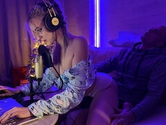 Stor stjärt, Blondin, Avsugning, Sperma shot, Game, Rakad, Styvmamma, Tabu