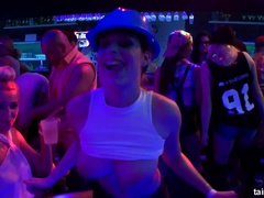 Obciąganie, Ubrani, Hardcore, Wielorasowy, Lizanie, Strona, Pornstars, Mokry