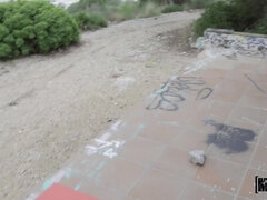 Stora tuttar, Avsugning, Ebenholts, Mellanrasig, Utomhus, Pov, Tuttar, Voyeur