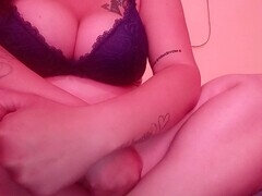 Rumpe til munn, Stor rumpe, Sperm skott, Fingring, Latina, Onani, Orgasme, Alene