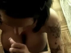 Ερασιτέχνης, Μεγάλα βυζιά, Μελαχροινή, Γερμανός, Σπιτικό, Οργασμός, Πρώτου προσώπου, Τατουάζ