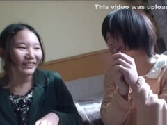 Asian teen fingers muff