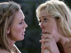 Meia nove, Bundão, Peitos grandes, Loiroa, Lambendo, Mãe gostosa, Xoxota, Raspar depilar