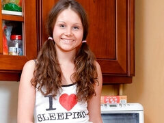 Dildo, Prstění, Masturbace, Přírodní prsa, Vyhublá, Odstraňování, Teenka, Kozičky