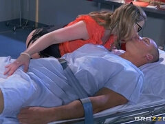 Blondin, Avsugning, Doktor, Naturliga tuttar, Sjuksköterska, Pov, Verklighet, Uniform