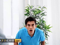 Grosse bite, Sucer une bite, Brunette brune, Hd, Fille latino, Rasée, Jarretelles, Plan cul à trois