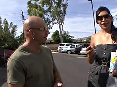 Sucer une bite, Fille latino