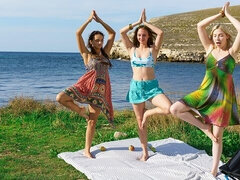 18 let, Líbání, Spodní prádlo, Masturbace, Venku, Vyholené, Odstraňování, Kozičky