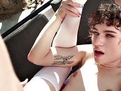 Anal, Stor pik, Pik sutte, Brunette, Udendørs, Pornostjerner, Shemale, Bryster