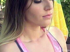 Arsch, Blondine, Behaart, Lingerie, Masturbation, Nippel, Im freien