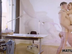 MATURE4K. IT guy fixes matures problem after drilling her hairy pussy