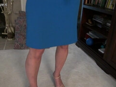 This American Housewife Loves Fooling Around - MatureNL