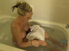 浴室, デカパイ, ブロンド, 茶髪の, ピアス, ハメ撮り, 長身, オッパイの