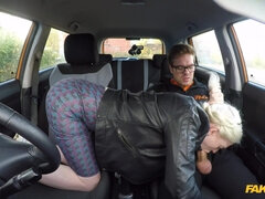 Amatéři, Kuřba, Auto, Na pejska, Honění, Masturbace, Venku, Student