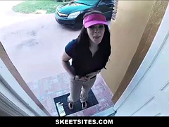 Thick pizza delivery girl fucked by client for cash POV