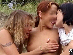 Amateur, Coche, Despelote, Francés, Lesbiana, Al aire libre, Público