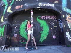 Collège université, Mignonne, Queue, Exhib, Petite femme, Public, Adolescente, Nénés