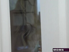 Blond, Kukk suging, Fersket, Kvinner mann, Petite, Tynn, Stemor, Trekant