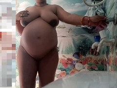 Badrum, Stor stjärt, Fingering, Onani, Mogen, Fitta, Solo, Toalett