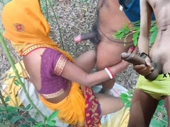 Bhaiya Fucked Bhabhi's Pussy in the Jungle