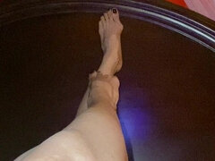 Leie, Asiatisch, Filipina, Fußfetisch, Reif, Pov, Solo