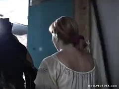 Gros seins, Blonde, Sucer une bite, Brunette brune, Éjaculation interne, Tir de sperme, Double pénétration, Nénés