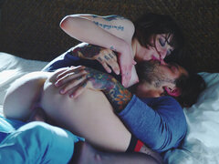 Silvia Soprano roughly fucked in shaved pussy