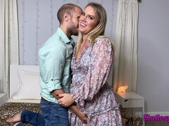 Röv slick, Stor stjärt, Stor kuk, Blondin, Avsugning, Doggystyle, Milf