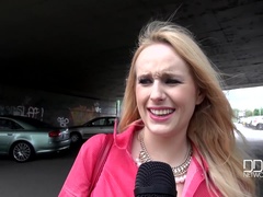 Culo grosso, Tette grandi, Bionda, Tette naturali, All'aperto, Piercing, Punto di vista pov, Tette