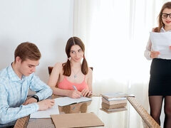 Velika rit, Velik kurac, Velike joške, Fafanje, Rjavolaska, Naravne joške, Najstnice