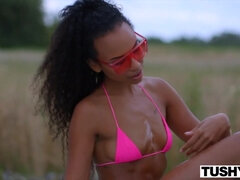 69:an, Avsugning, Par, Långt ner i halsen, Naturliga tuttar, Party, Rakad, Tuttar