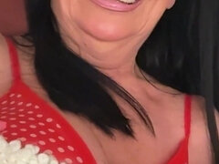 Brunetka, Českej, Dildo, Žena, Babi, Dospelé, Ovisnuté prsia, Sólo