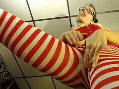 Gaping, Μουνί, Καλσόν, Παιχνίδια