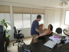 18 ans, Sucer une bite, Brunette brune, Tchèque, Hd, Léchez, Argent, Public