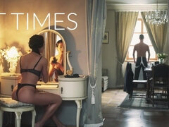 FrolicMe - Anna Rose Past Times