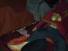 18 ans, Anal, Grosse bite, Sucer une bite, Première fois, Hd, Indienne, Vierge