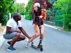 Analno, Črnke, Fafanje, Rjavolaska, Dekle drka tiča, Medrasni seks, Koščena, Najstnice