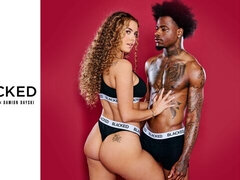 큰 엉덩이, 큰 음경, 큰 가슴, 오랄섹스, 도기스타일