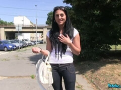 Amatör, Avsugning, Doggystyle, Fingering, Handjobb, Pov, Offentlig, Fitta