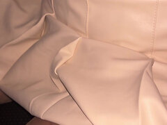 Amateur, Gros seins, Exhib, Fait maison, Cuir, Public, Jupe, Jarretelles